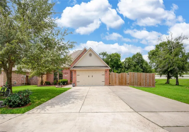 Photo 3 of Single family home for sale at 1000 Cardinal Dr, Richwood, TX 77566 | MLS# 78455145 | Listing updated on 2026-09-12