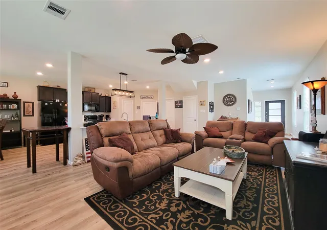 Photo 4 of Single family home for sale at 18423 Cobalt Cvs Ln, Hockley, TX 77447 | MLS# 47965574 | Listing updated on 2026-09-23