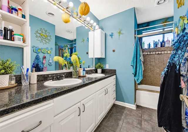 Photo 4 of Single family home for sale at 11203 Sageville Dr, Houston, TX 77089 | MLS# 17060631 | Listing updated on 2026-09-14