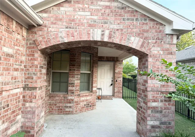 Photo 2 of Single family home for sale at 1115 Catalpa Dr, Richmond, TX 77469 | MLS# 97952088 | Listing updated on 2026-10-08