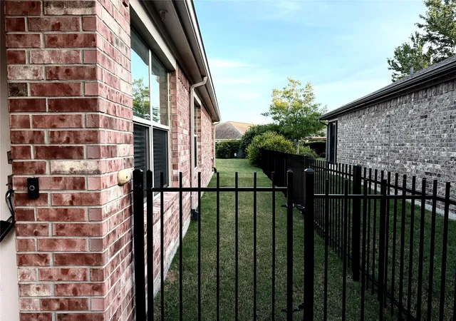 Photo 3 of Single family home for sale at 1115 Catalpa Dr, Richmond, TX 77469 | MLS# 97952088 | Listing updated on 2026-10-08