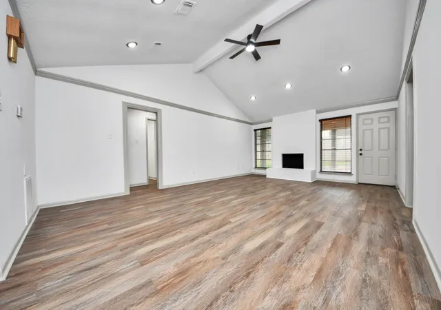 Photo 4 of Single family home for sale at 16011 Sierra Grande Dr, Houston, TX 77083 | MLS# 68610488 | Listing updated on 2026-09-19