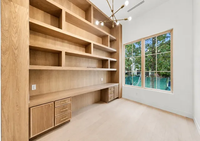 Photo 4 of Single family home for sale at 3023 Nottingham St, Houston, TX 77005 | MLS# 27635794 | Listing updated on 2026-09-15