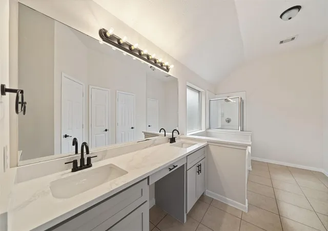 Photo 4 of Single family home for sale at 10902 Trl Ridge Dr, Houston, TX 77064 | MLS# 70863352 | Listing updated on 2026-09-22