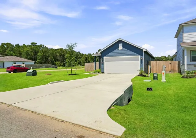 Photo 3 of Single family home for sale at 17851 Lionheart Rd, Conroe, TX 77306 | MLS# 81210513 | Listing updated on 2026-09-20