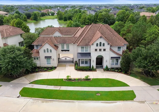 Photo 2 of Mansion for sale at 5506 Fleming Rock Ln, Fulshear, TX 77441 | MLS# 26824827 | Listing updated on 2026-09-08