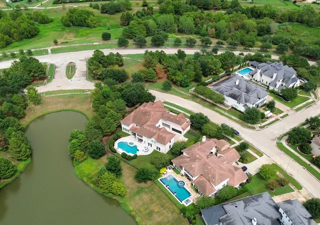 Photo 3 of Mansion for sale at 5506 Fleming Rock Ln, Fulshear, TX 77441 | MLS# 26824827 | Listing updated on 2026-09-08