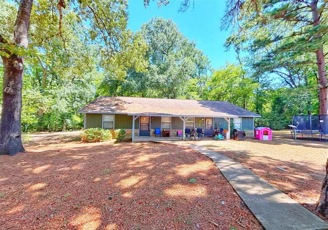 Photo 2 of Multi family home for sale at 114 And 116 Woodland Cir, Crockett, TX 75835 | MLS# 43224579 | Listing updated on 2026-09-18