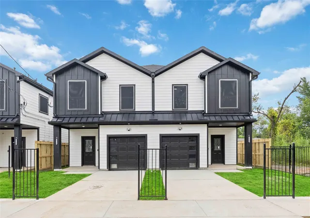 Photo 1 of Multi family home for sale at 6736 Paris St #A-B, Houston, TX 77021 | MLS# 61165605 | Listing updated on 2026-09-09