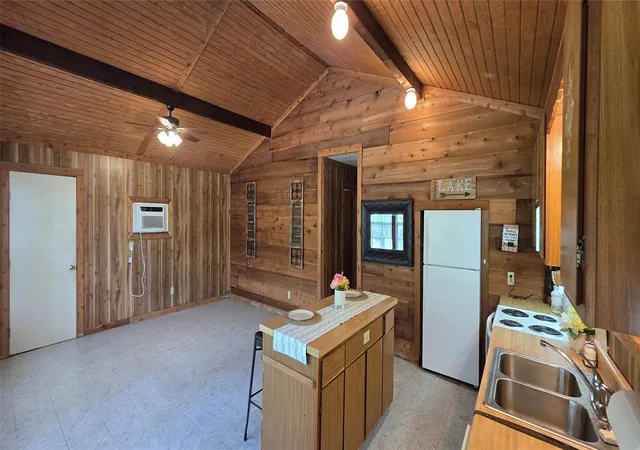Photo 3 of Single family home for sale at 131 Cove Dr, Pointblank, TX 77364 | MLS# 27519415 | Listing updated on 2026-09-20