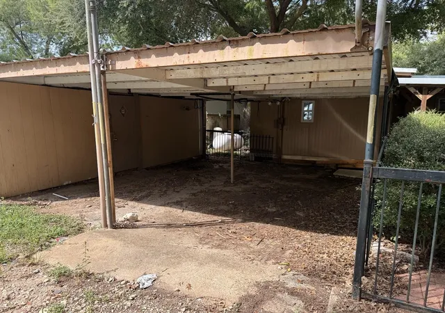 Photo 3 of Single family home for sale at 13320 Brigadier Dr, Willis, TX 77318 | MLS# 37765892 | Listing updated on 2026-09-09