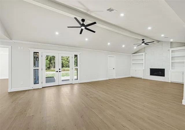Photo 3 of Single family home for sale at 1602 Baker Dr, Tomball, TX 77375 | MLS# 74842346 | Listing updated on 2026-10-10