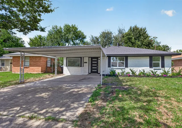 Photo 2 of Single family home for sale at 3107 Sunnydale Dr, Houston, TX 77051 | MLS# 73228901 | Listing updated on 2026-09-23