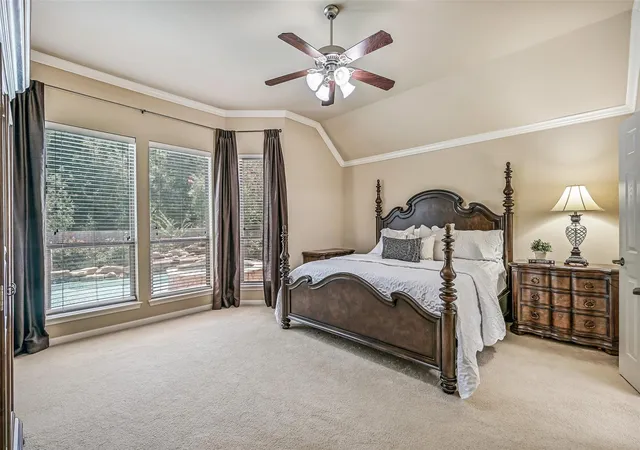 Photo 4 of Sale Pending at 2427 Pioneer Oaks Dr, Fresno, TX 77545 | MLS# 2758404 | Listing updated on 2026-10-10