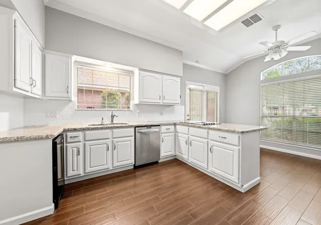 Photo 4 of Single family home for sale at 4318 Misty Timbers Way, Kingwood, TX 77345 | MLS# 39214948 | Listing updated on 2026-09-13