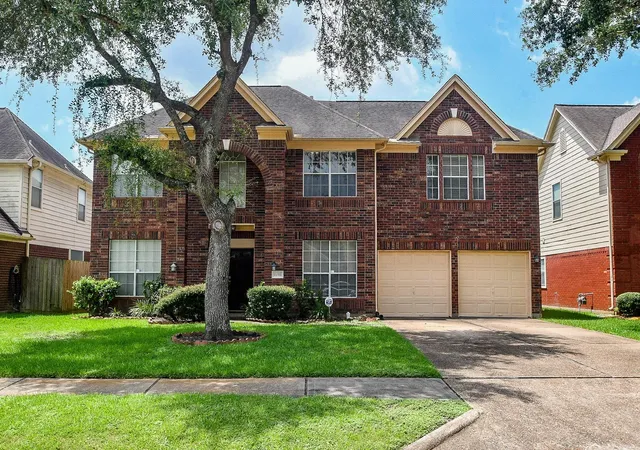 Photo 2 of Single family home for sale at 15715 Brookwood Lake Pl, Sugar Land, TX 77498 | MLS# 87755210 | Listing updated on 2026-10-02