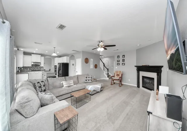 Photo 3 of Single family home for sale at 2014 Orchard Spring Dr, Pearland, TX 77581 | MLS# 8490989 | Listing updated on 2026-10-09