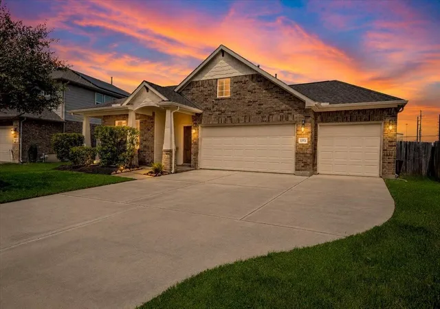 Photo 2 of Single family home for sale at 31914 Mckinley Run Dr, Hockley, TX 77447 | MLS# 39282902 | Listing updated on 2026-09-20