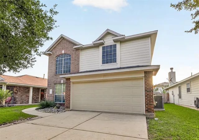 Photo 2 of Single family home for sale at 20227 Stonegrove Ct, Tomball, TX 77375 | MLS# 38656797 | Listing updated on 2026-10-07