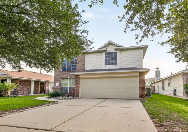Photo 3 of Single family home for sale at 20227 Stonegrove Ct, Tomball, TX 77375 | MLS# 38656797 | Listing updated on 2026-10-07