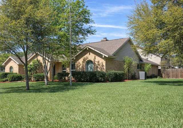 Photo 2 of Single family home for sale at 1912 Aggie Ln, League City, TX 77573 | MLS# 32161947 | Listing updated on 2026-09-02