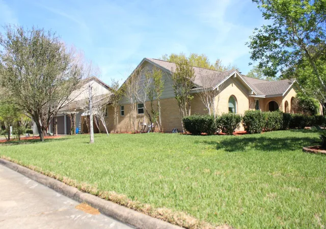 Photo 3 of Single family home for sale at 1912 Aggie Ln, League City, TX 77573 | MLS# 32161947 | Listing updated on 2026-09-02