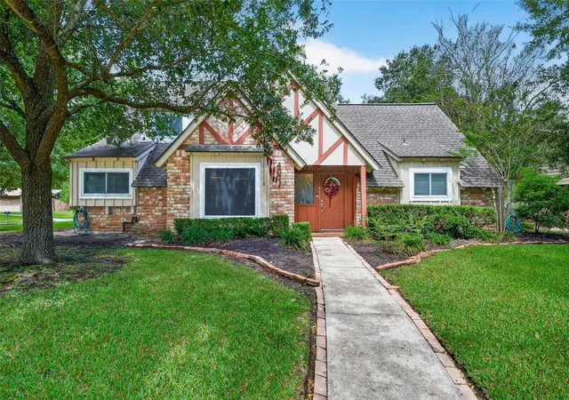 Single family home for sale at 4027 Shady Springs Dr, Seabrook, TX 77586 | MLS# 74949002
