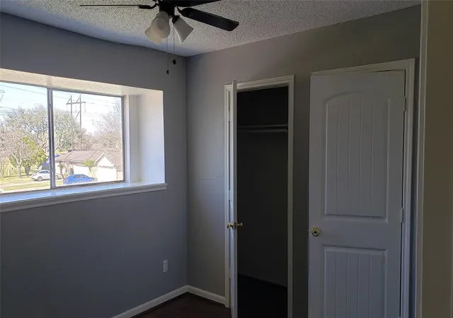 Photo 4 of Single family home for sale at 2707 Oakdale Ct, Stafford, TX 77477 | MLS# 39159614 | Listing updated on 2026-09-11