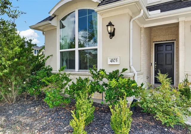 Photo 3 of Single family home for sale at 4103 Sherman Oak Ln, Fulshear, TX 77441 | MLS# 21182365 | Listing updated on 2026-09-12