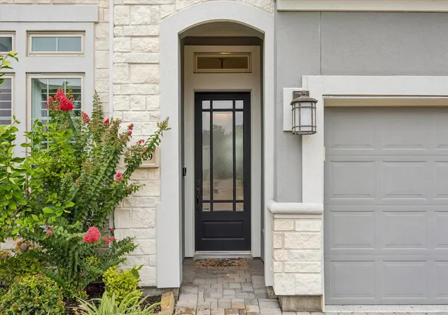 Photo 2 of Single family home for sale at 1729 Leilani Dr, Houston, TX 77055 | MLS# 47669079 | Listing updated on 2026-09-20