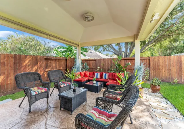 Photo 2 of Single family home for sale at 7318 Crestbury Ln, Cypress, TX 77433 | MLS# 56004375 | Listing updated on 2026-09-21