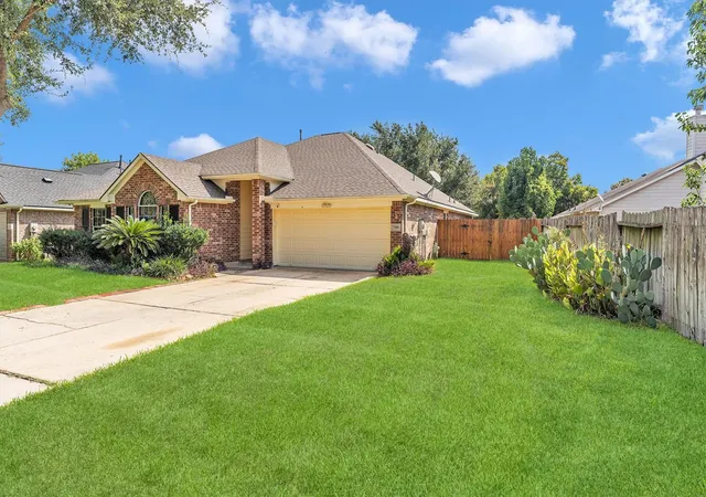 Photo 3 of Single family home for sale at 7318 Crestbury Ln, Cypress, TX 77433 | MLS# 56004375 | Listing updated on 2026-09-21