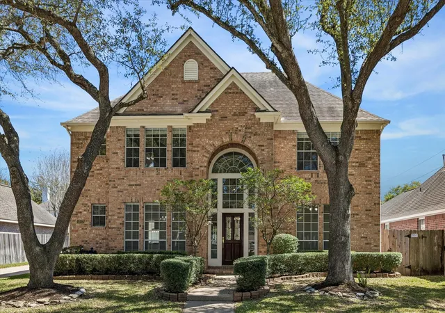 Photo 2 of Single family home for sale at 1207 Ellcreek Ct, Sugar Land, TX 77479 | MLS# 44203568 | Listing updated on 2026-09-12