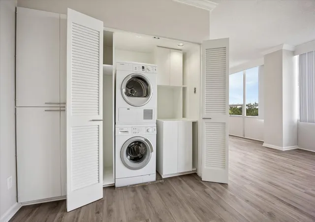 Photo 3 of Condo for sale at 2701 Westheimer Rd #5GH, Houston, TX 77098 | MLS# 13977528 | Listing updated on 2026-09-13