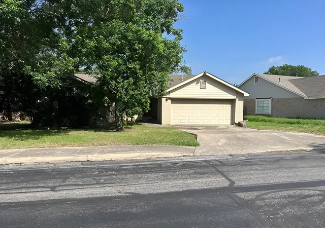 Photo 1 of Single family home for sale at 14611 Highland Ridge, San Antonio, TX 78233 | MLS# 80909602 | Listing updated on 2026-09-09
