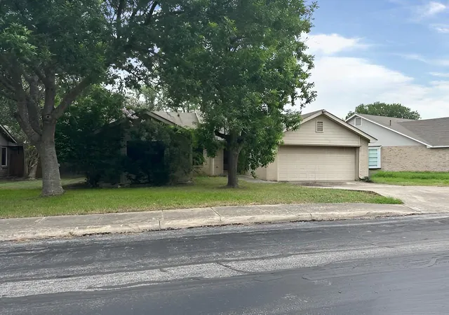 Photo 2 of Single family home for sale at 14611 Highland Ridge, San Antonio, TX 78233 | MLS# 80909602 | Listing updated on 2026-09-09