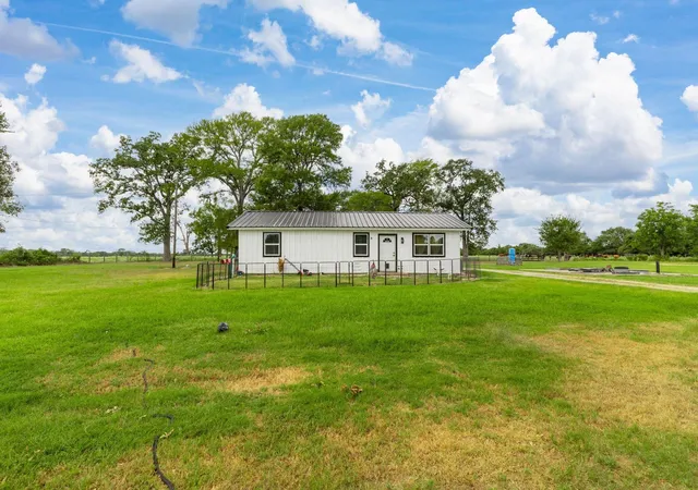 Photo 1 of Single family home for sale at 28060 Walker Rd, Hempstead, TX 77445 | MLS# 66702871 | Listing updated on 2026-09-06