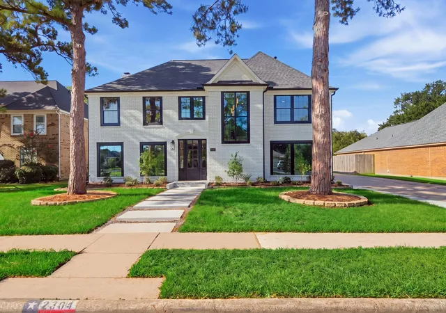 Photo 1 of Single family home for sale at 2304 Eagles Way, Pearland, TX 77581 | MLS# 14620719 | Listing updated on 2026-10-09
