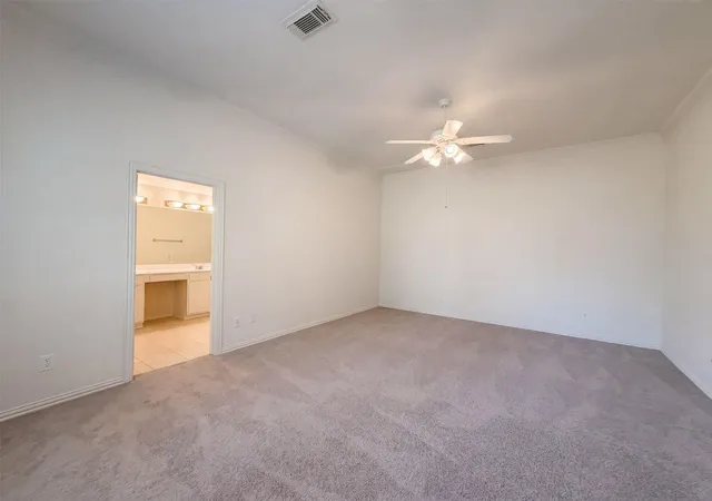 Photo 3 of Single family home for sale at 5307 Chatham Hl Ln, Houston, TX 77084 | MLS# 40220255 | Listing updated on 2026-09-21