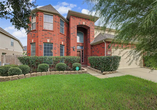 Photo 2 of Single family home for sale at 219 Nina Ln W, Stafford, TX 77477 | MLS# 25581077 | Listing updated on 2026-10-04