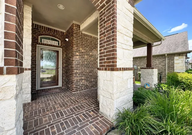 Photo 3 of Single family home for sale at 6210 Crested Wood Ct, Richmond, TX 77407 | MLS# 79576145 | Listing updated on 2026-09-03