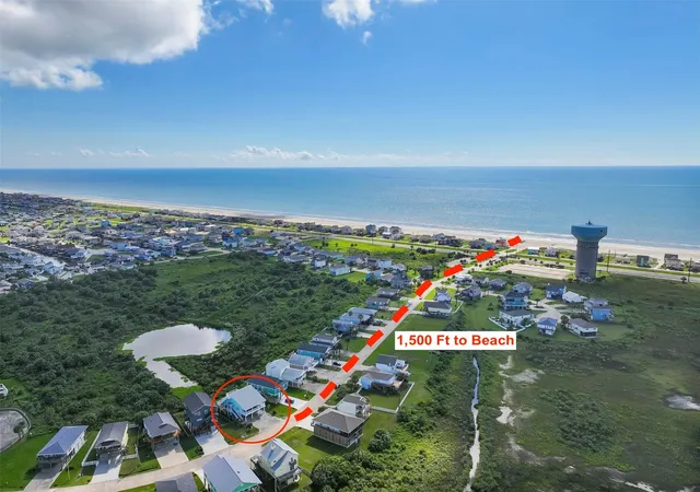 Photo 2 of Single family home for sale at 4112 Isla Del Sol Dr, Galveston, TX 77554 | MLS# 20045030 | Listing updated on 2026-09-10