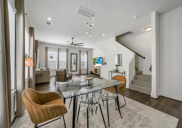 Photo 4 of Single family home for sale at 2009 Bauer Dr #C, Houston, TX 77080 | MLS# 11746742 | Listing updated on 2026-09-11