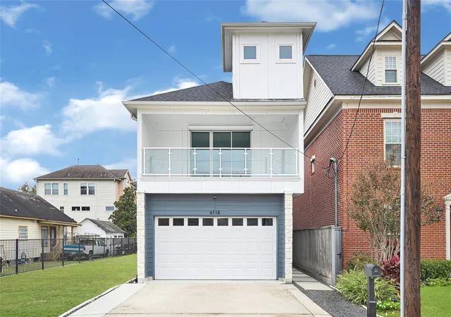 Photo 1 of Single family home for sale at 6118 Truro St, Houston, TX 77007 | MLS# 81052136 | Listing updated on 2026-09-05