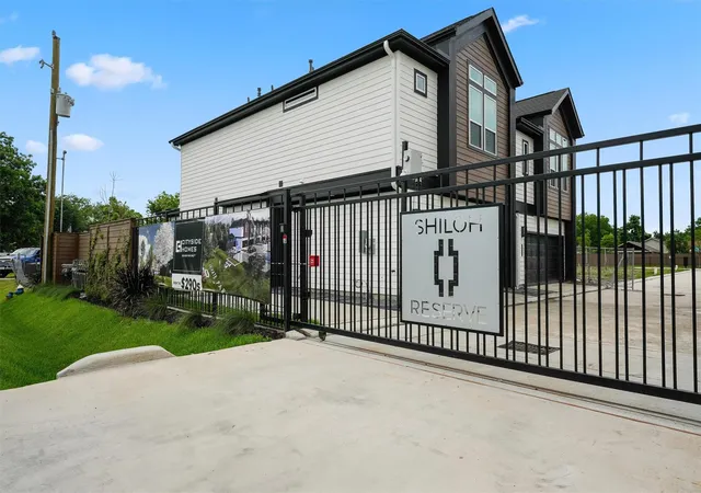 Photo 2 of Single family home for sale at 2106 Dewalt St #A, Houston, TX 77088 | MLS# 7506807 | Listing updated on 2026-10-07