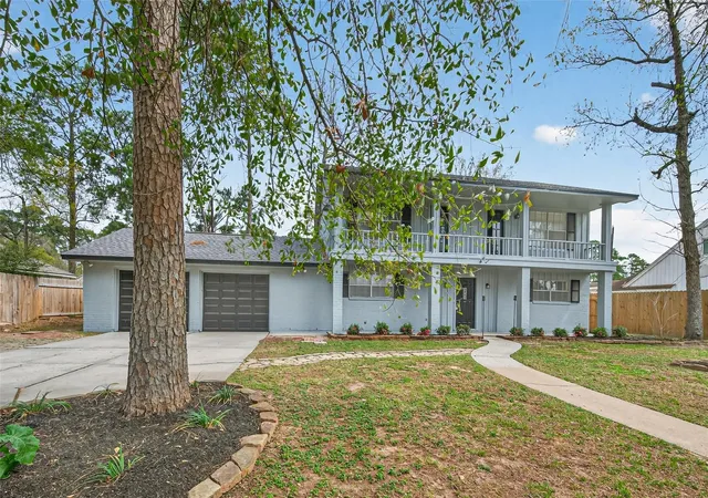 Photo 3 of Single family home for sale at 26522 Hillside Dr, Spring, TX 77386 | MLS# 10024166 | Listing updated on 2026-09-03