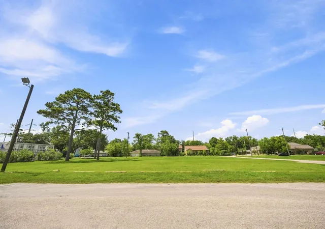 Photo 3 of Land for sale at 0 Hollywood St, Dickinson, TX 77539 | MLS# 92896206 | Listing updated on 2026-09-24