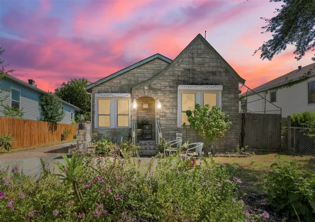 Photo 1 of Single family home for sale at 5005 Ave O 1/2, Galveston, TX 77551 | MLS# 13293797 | Listing updated on 2026-09-05