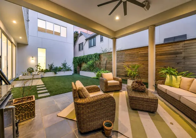 Photo 3 of Single family home for sale at 2302 Persa St, Houston, TX 77019 | MLS# 26006555 | Listing updated on 2026-09-10