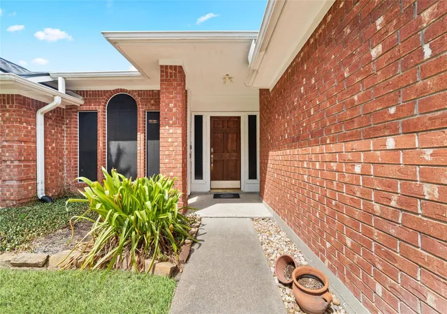 Photo 2 of Single family home for sale at 1535 Freeman Ave, Katy, TX 77493 | MLS# 98094237 | Listing updated on 2026-09-05